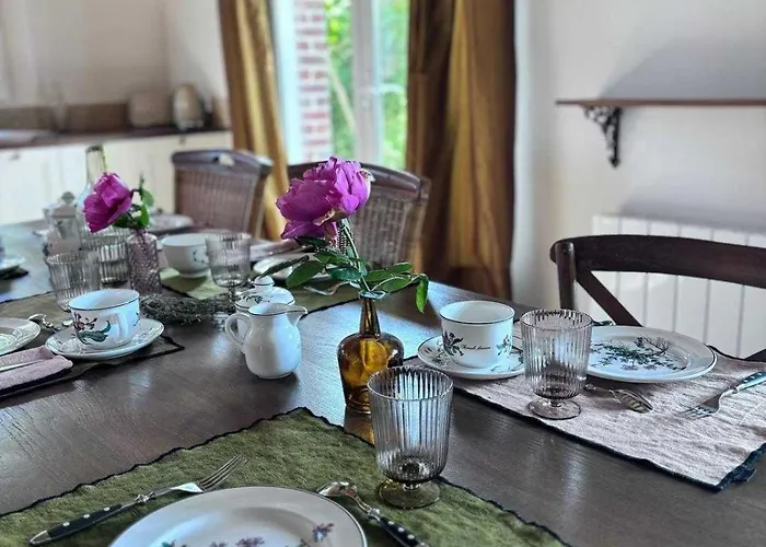 Exceptional 5 Bedroom House Near The Hébergement de vacances Trouville-sur-Mer