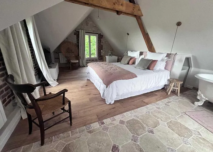 Exceptional 5 Bedroom House Near The Hébergement de vacances Trouville-sur-Mer