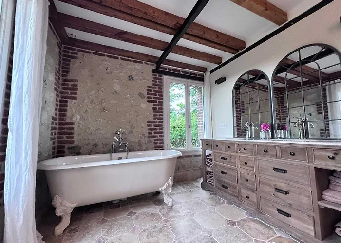 Hébergement de vacances Exceptional 5 Bedroom House Near The