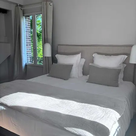 Holiday home Exceptional 5 Bedroom House Near The *