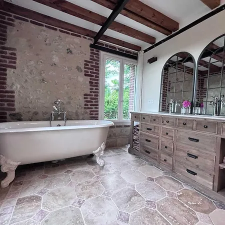 Exceptional 5 Bedroom House Near The 別荘 トルヴィル＝シュル＝メール