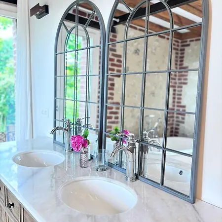 Exceptional 5 Bedroom House Near The * トルヴィル＝シュル＝メール