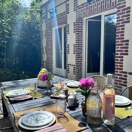 Holiday home Exceptional 5 Bedroom House Near The *