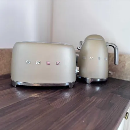 Exceptional 5 Bedroom House Near The 別荘 *