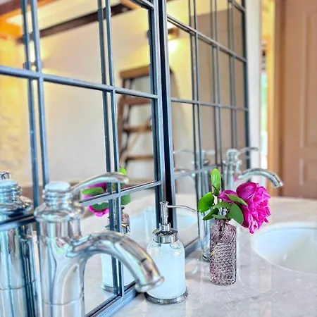 Exceptional 5 Bedroom House Near The * トルヴィル＝シュル＝メール