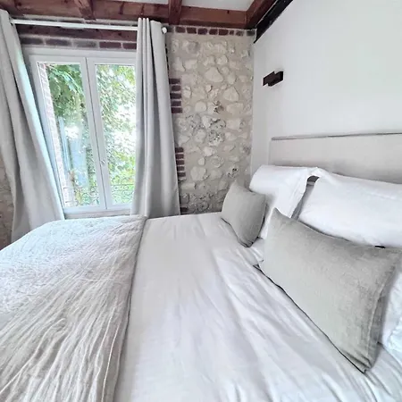 Exceptional 5 Bedroom House Near The Holiday home *