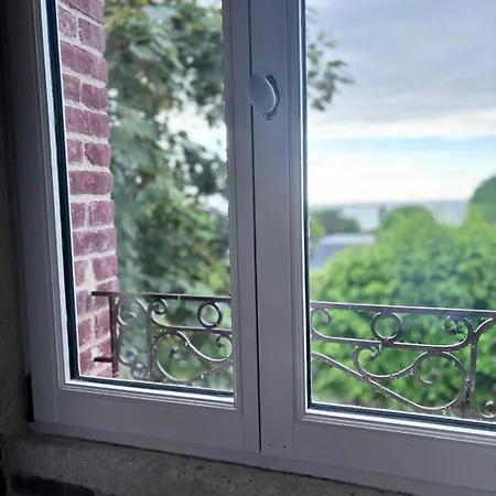 Exceptional 5 Bedroom House Near The 別荘 *