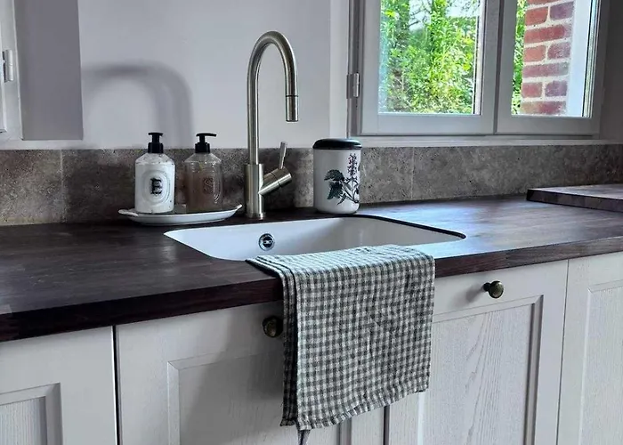 Exceptional 5 Bedroom House Near The *