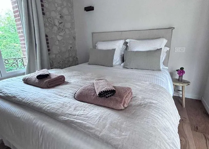 Exceptional 5 Bedroom House Near The Trouville-sur-Mer