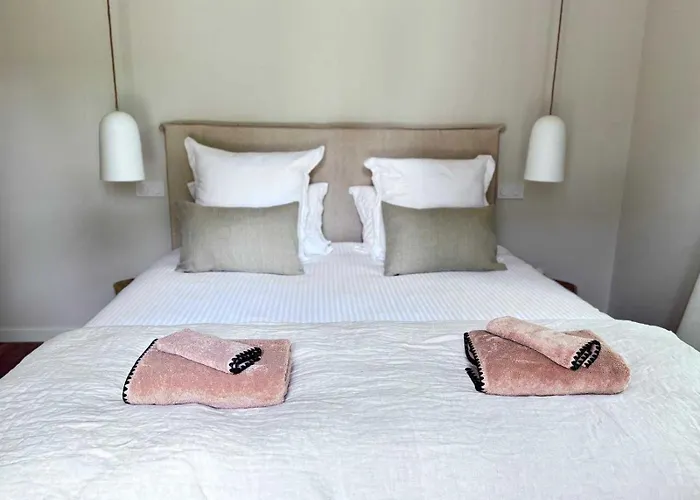 Exceptional 5 Bedroom House Near The